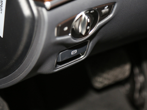 2018S 560 4MATIC п؅^