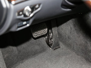 2018S 560 4MATIC п؅^