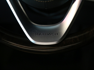 2018S 560 4MATIC п؅^