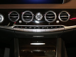 2018S 560 4MATIC п؅^