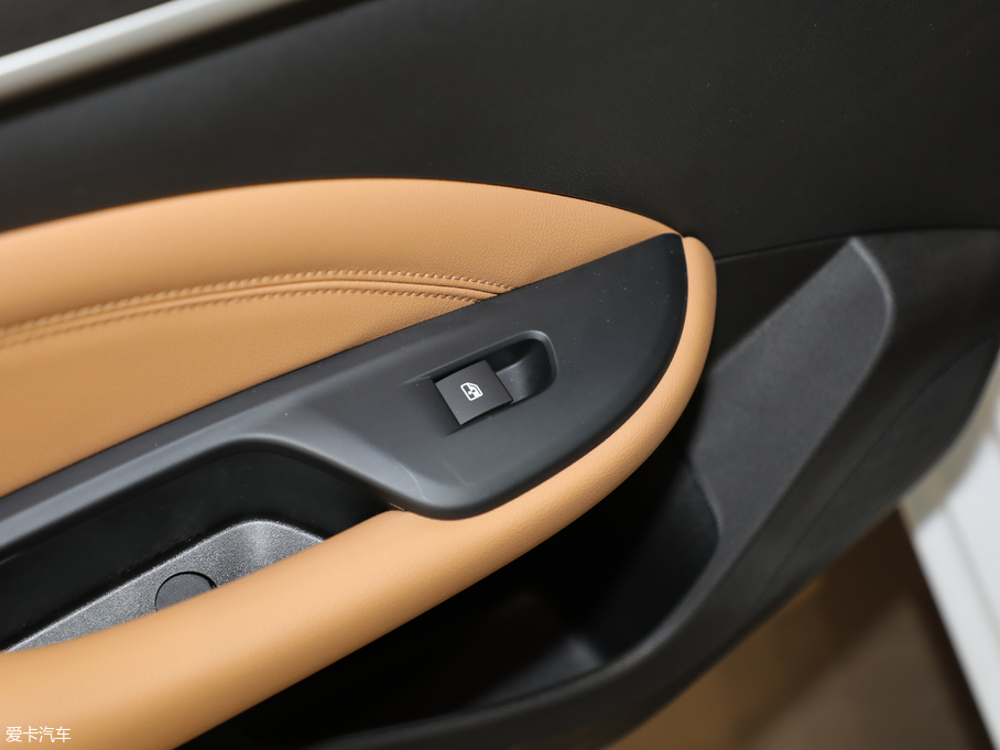 2019Ӣ 18T ԄӻŞ V