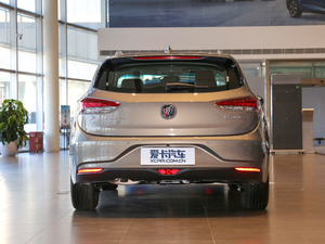 2019款18T 自动互联精英型 国V 正后	