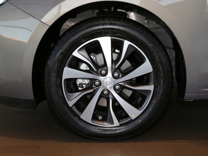 2019款18T 自动互联精英型 国V 轮圈