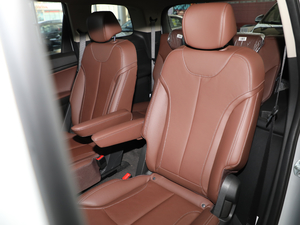 2019款18T 6座互联尊贵型 国V 后排座椅