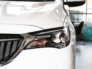 2019款18T 5座互联豪华型 国VI 大灯
