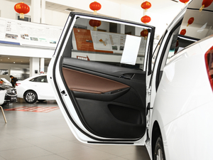 2019款18T 5座互联豪华型 国VI 左后车门
