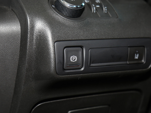 2019款18T 5座互联豪华型 国VI 驻车制动器