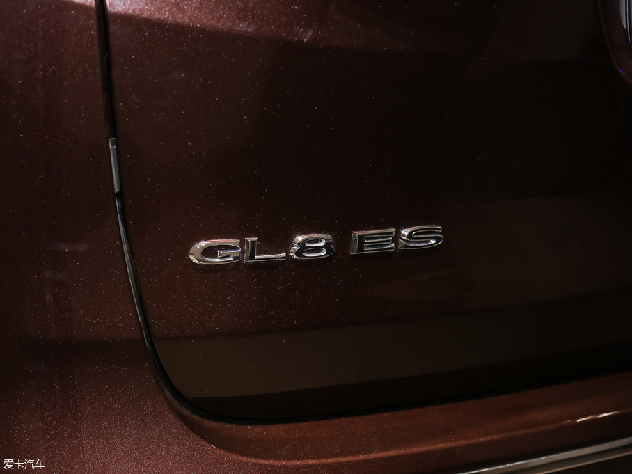 2018GL8 ES½ 28T  VI