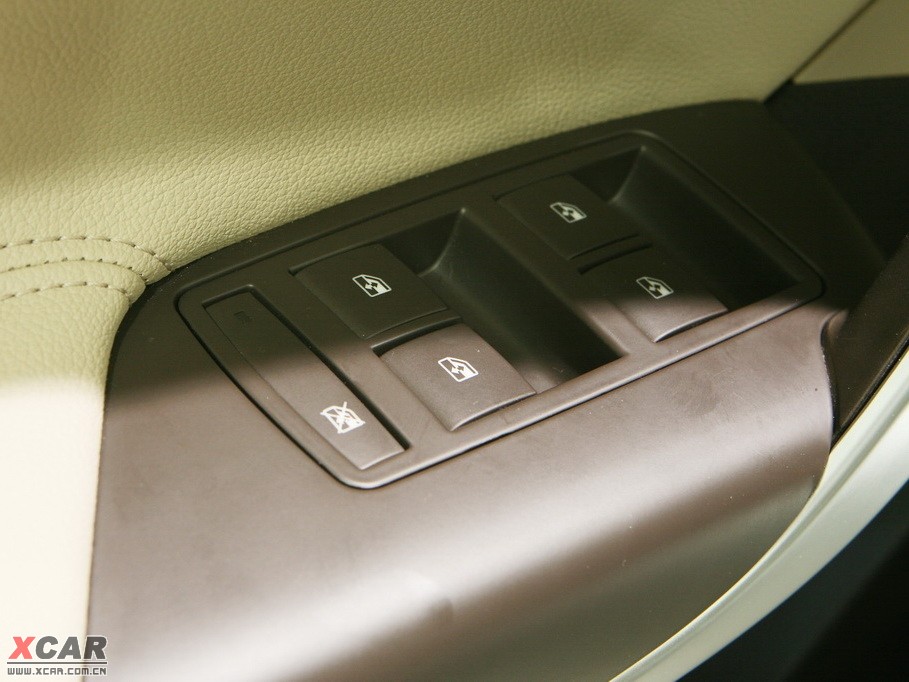 2009����� 2.0L ���m��