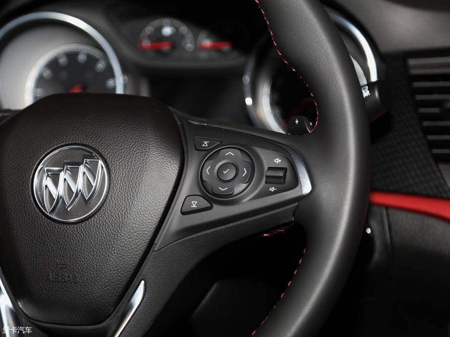 2019GS ɎGS 20T pxϺA