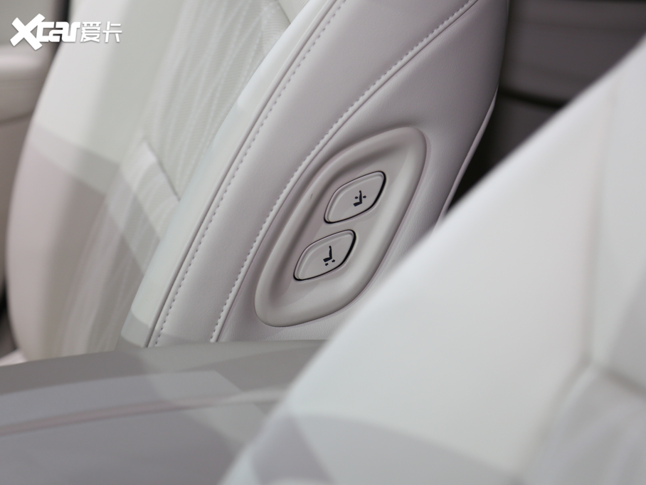 2020 28T (q)AvenirS