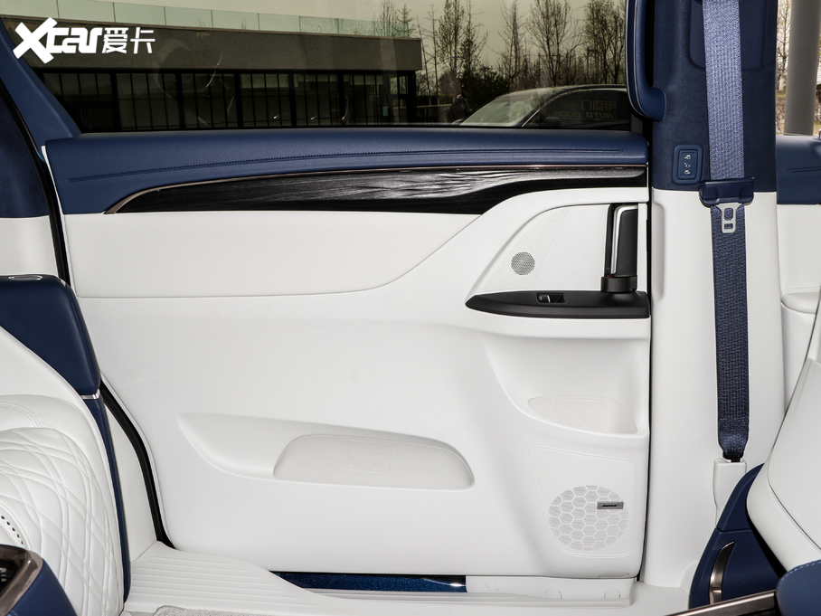 2020eGL8 ES AvenirS Y