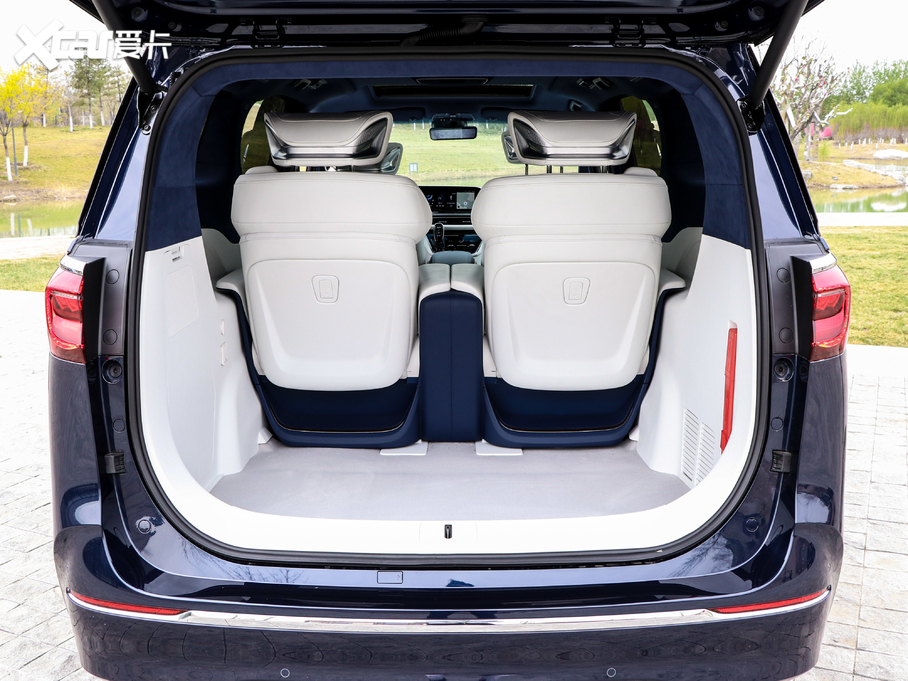 2020eGL8 ES AvenirS Y