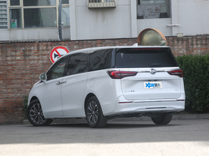 2020款653T 豪华型 左后45度