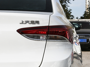2021款改款 典范 1.5L 自动进取型 尾灯