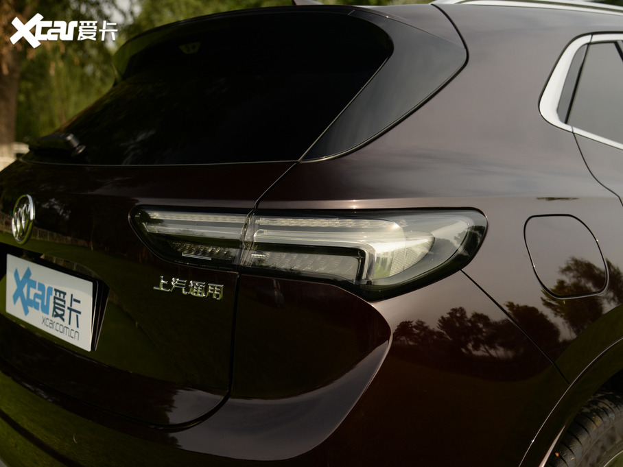 2020S 652T AvenirS