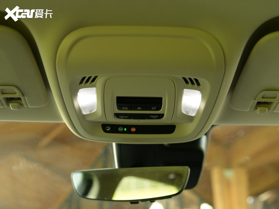 2020S 652T (q)AvenirS