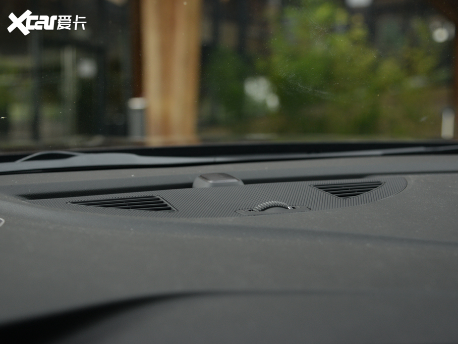 2020S 652T (q)AvenirS