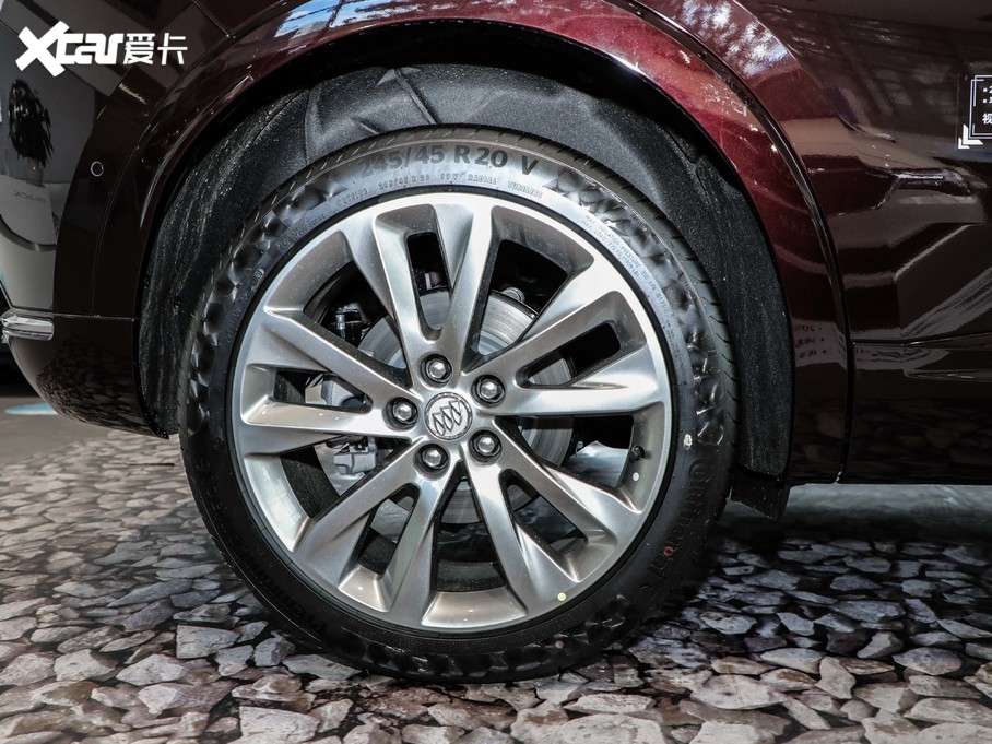 2020S 652T (q)AvenirS