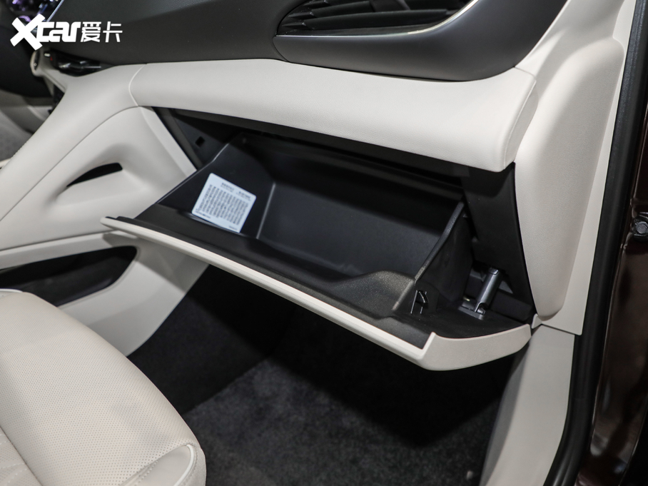 2020S 652T (q)AvenirS