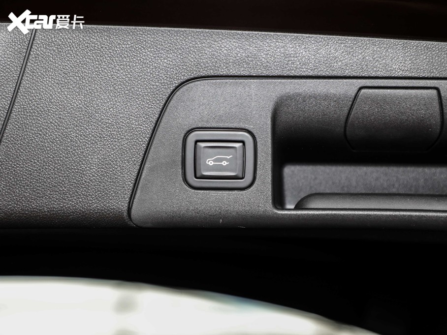 2020S 652T (q)AvenirS