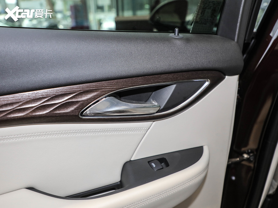 2020S 652T (q)AvenirS