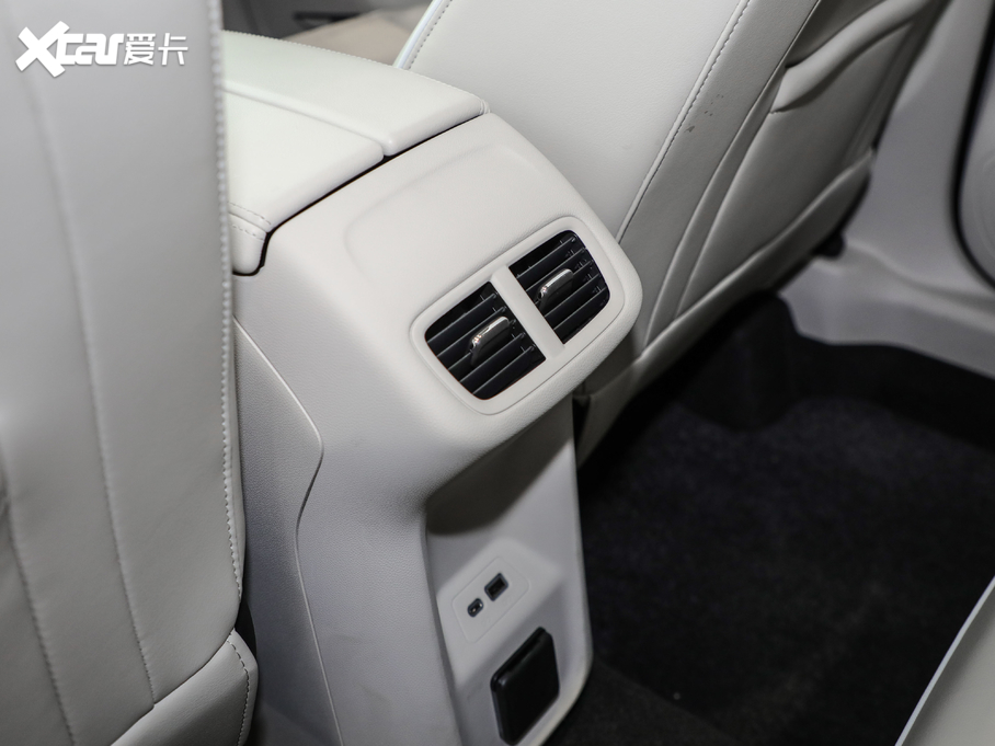 2020S 652T (q)AvenirS