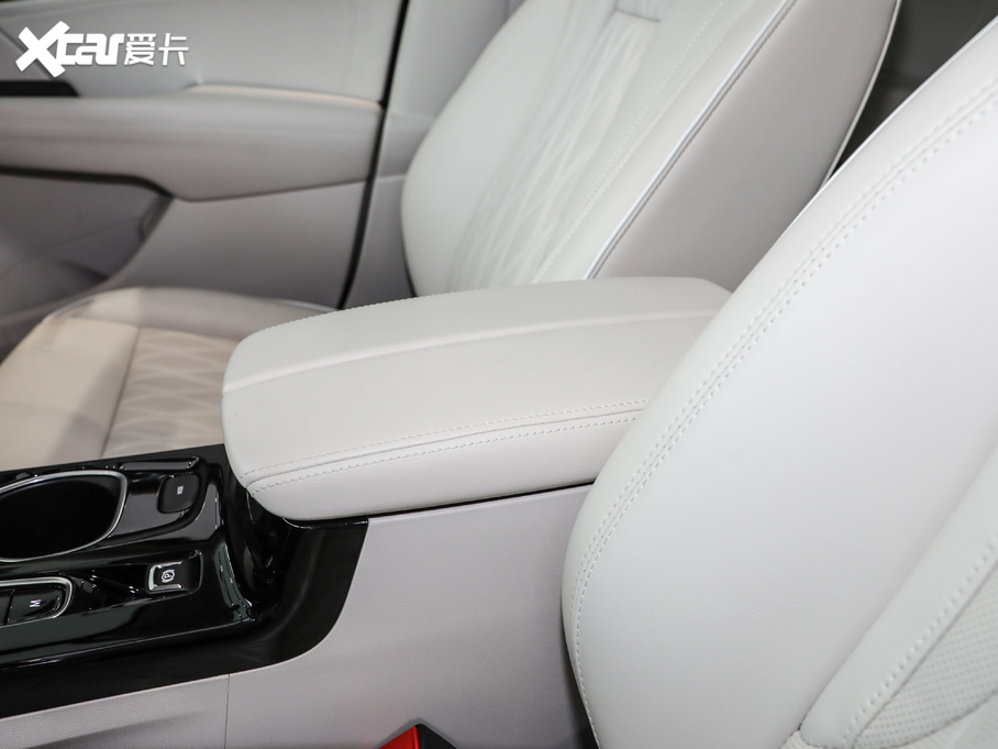 2020S 652T AvenirS