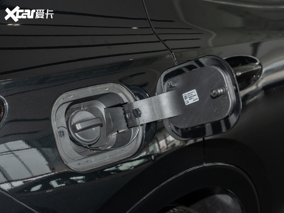 2020�����S 652T �������S�\�Ӱ�