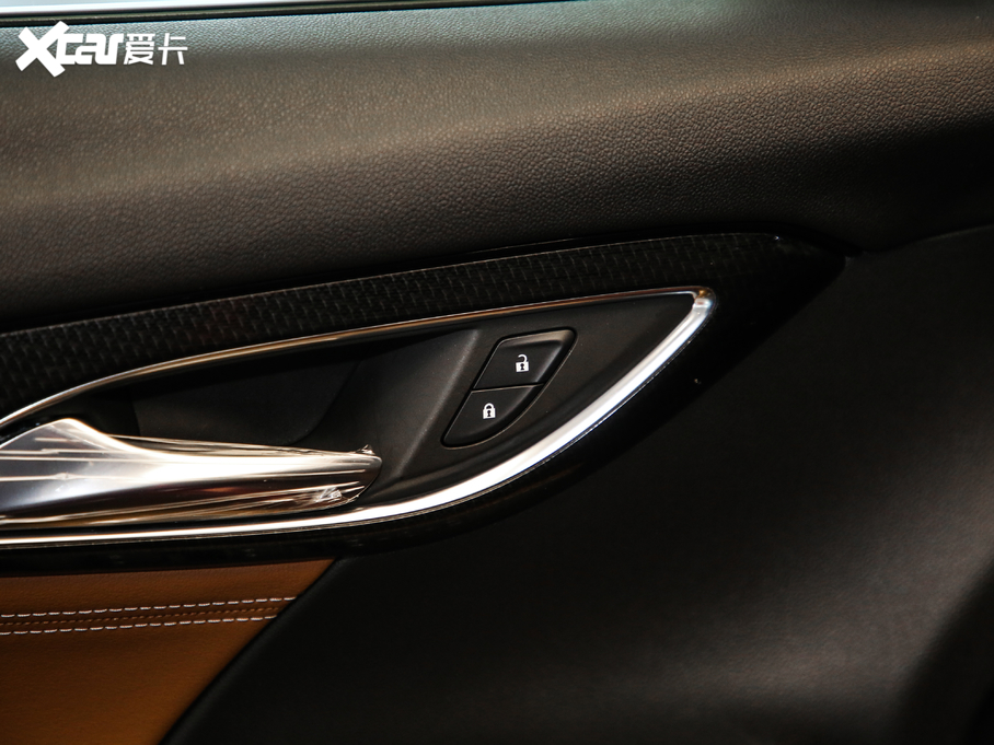 2020�����S 652T �����A�� 