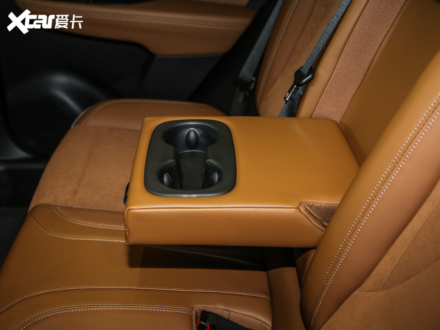 2020�����S 652T �����A�� 