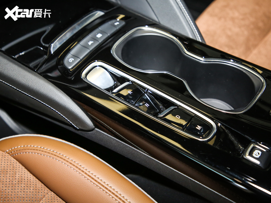 2020�����S 652T �����A�� 