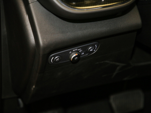 2020652T (q)A  п؅^(q)