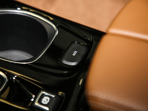 2020652T (q)A  п؅^(q)