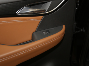 2020652T (q)A п؅^(q)