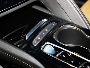 2020652T (q)A п؅^(q)