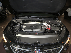 2020款652T 四驱豪华型 发动机