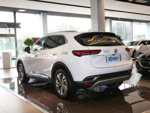 2020款652T 两驱豪华型  左后45度
