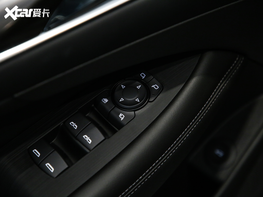 2021���Խ 652T ���A��