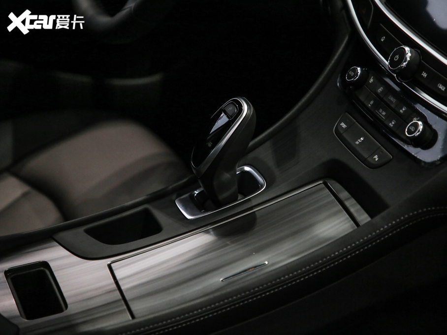 2021���Խ 652T ���A��