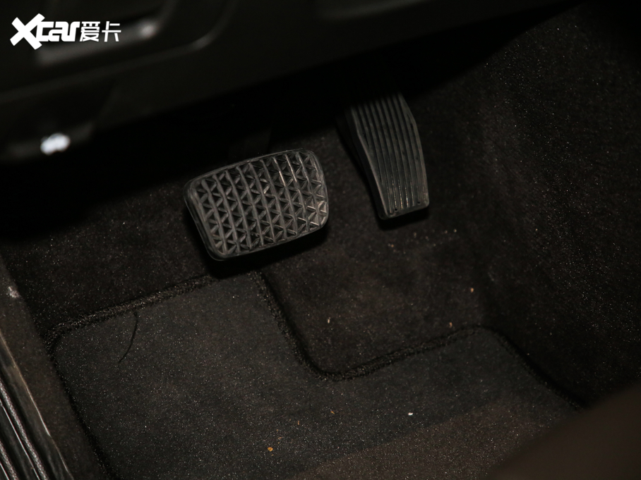 2021���Խ 652T ���A��