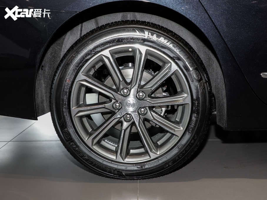 2021���Խ 652T ���F��