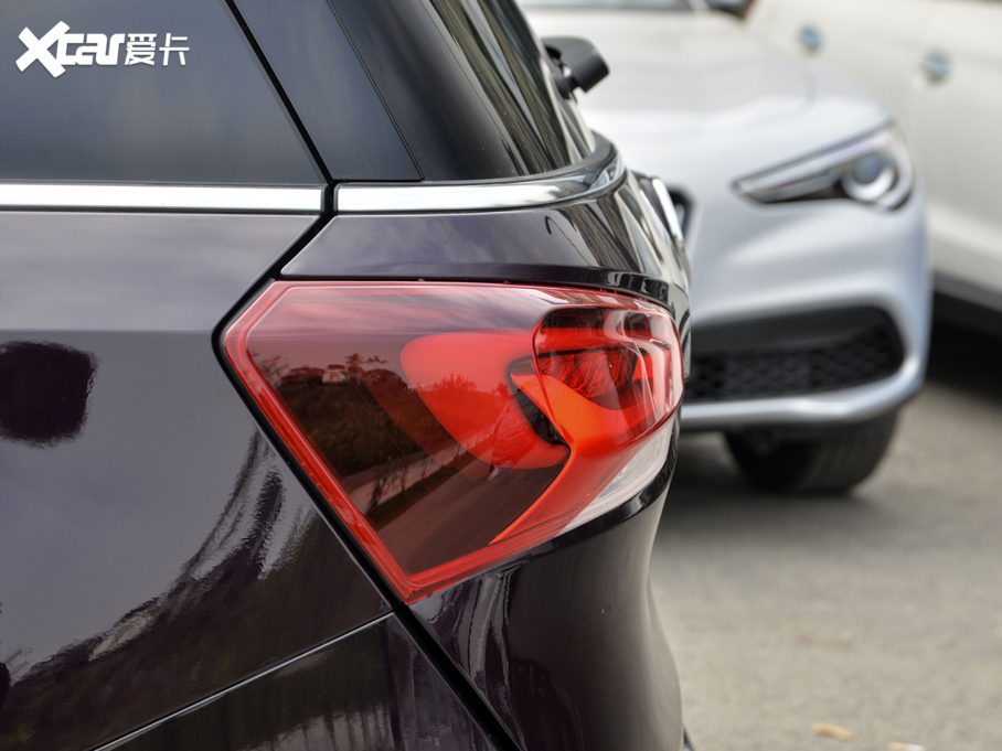 2021eGL6 323T p(dng)(lin)F