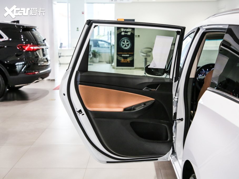 2021eGL6 323T p(dng)(lin)A