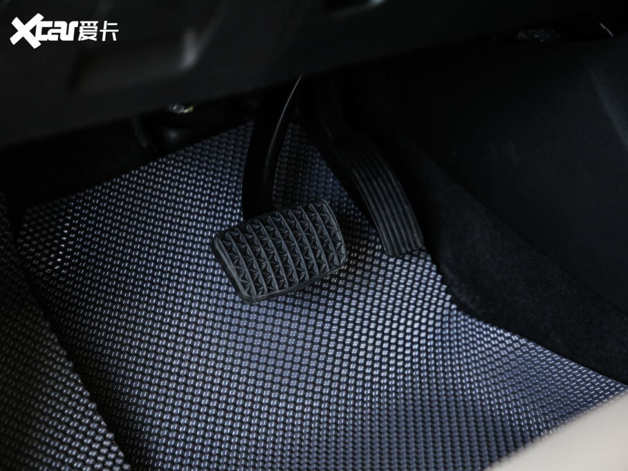 2021eGL6 323T pӻӢ