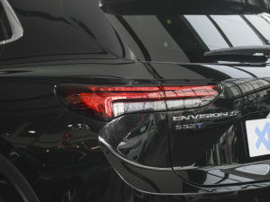 2022款552T 两驱精英型 尾灯