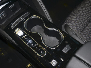 2022552T 򌾫Ӣ ǰű