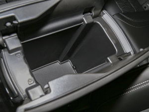 2022Ŀ (q) AvenirS g