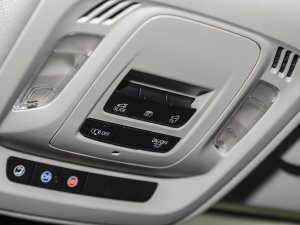 2022Ŀ  AvenirS п؅^