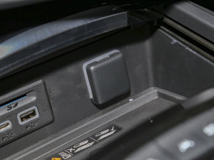 2022Ŀ  AvenirS п؅^